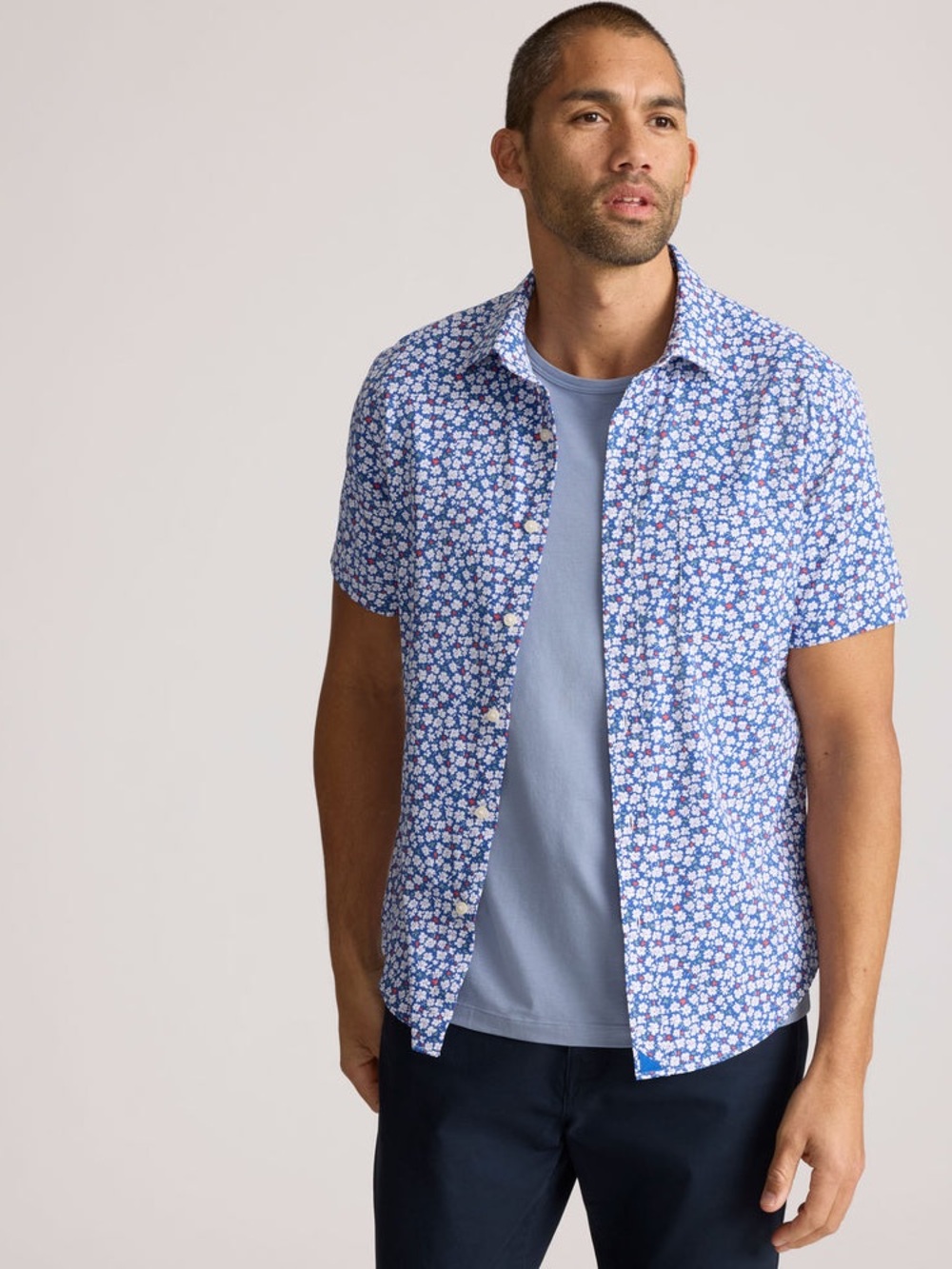 UNTUCKit Performance Short-Sleeve Kincaid Shirt | XLarge | Blue Floral Print - Picture 2 of 12